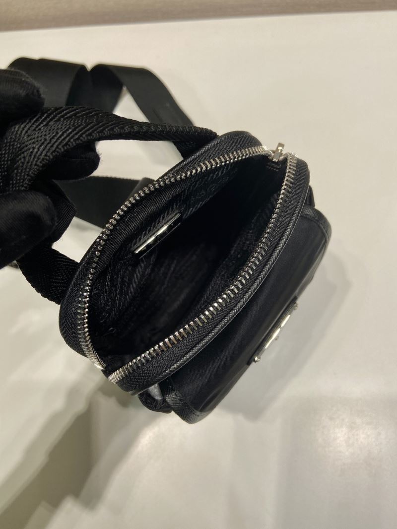 Pra*a waist chest packs